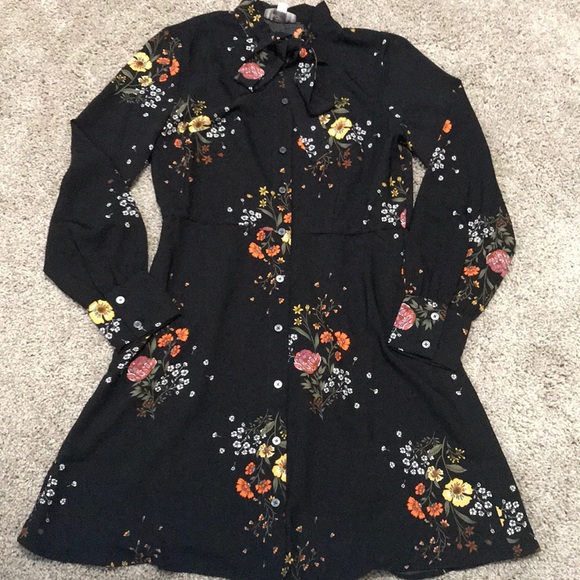 LOFT Dresses & Skirts - NWT- LOFT - 00P